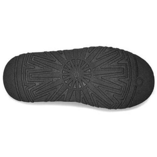 UGG Tazz black