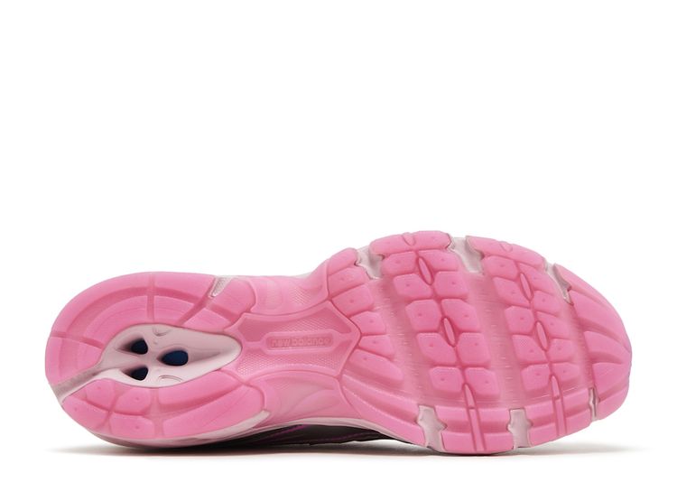 New Balance atmos pink x 740 'Pink Vacation'