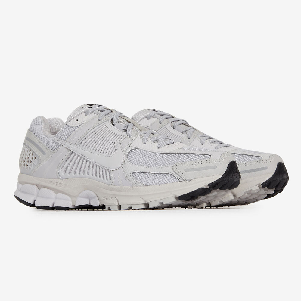 Nike zoom vomero 5 full white