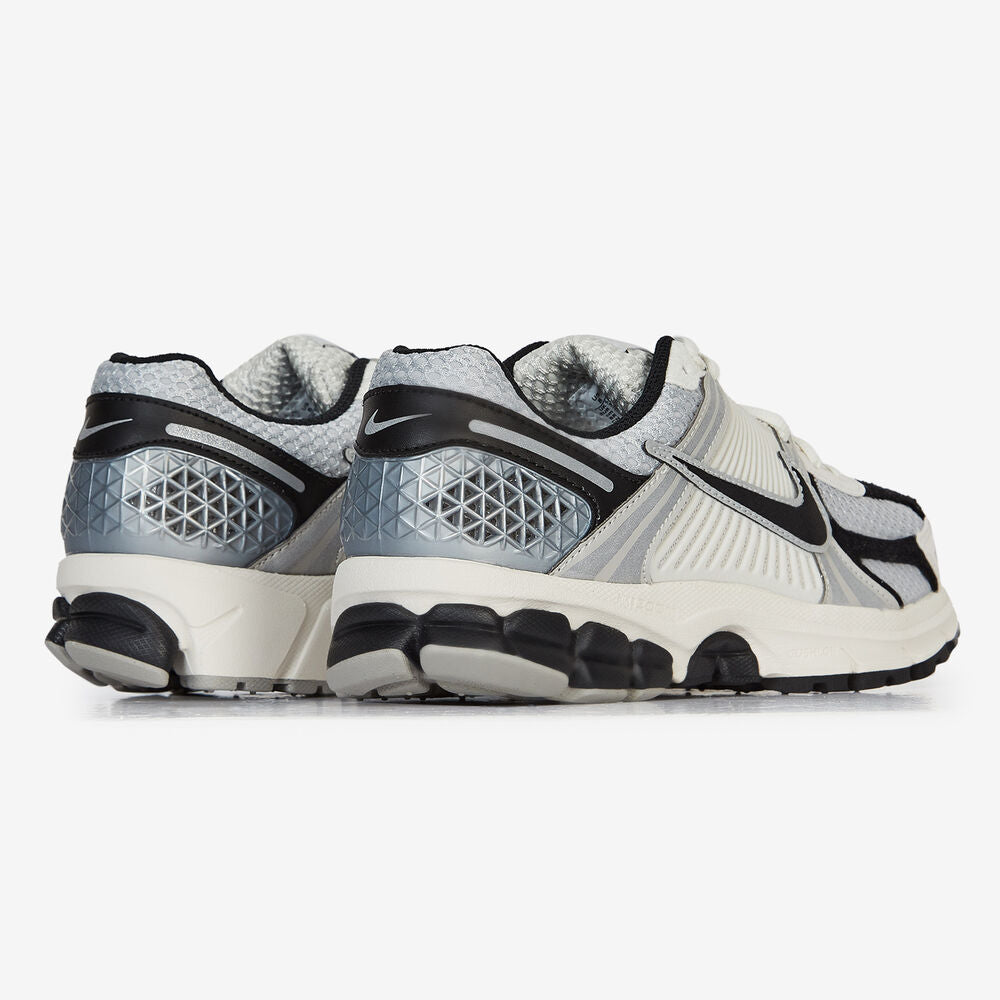 nike zoom vomero 5