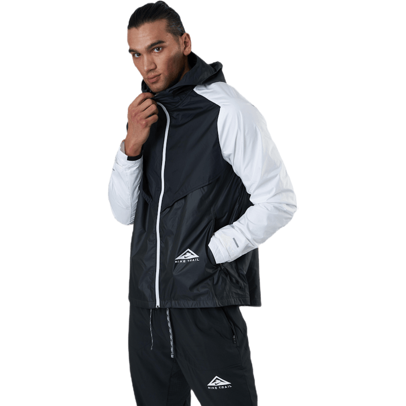 <p>WINDRUNNER JACKET TRAIL GREY</p>