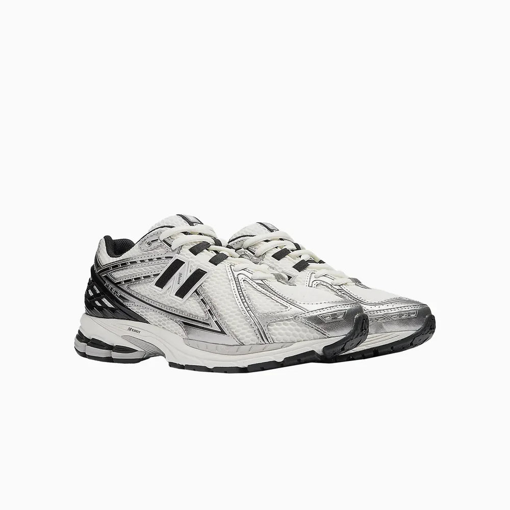 New Balance 1906R "Silver Metallic Black"